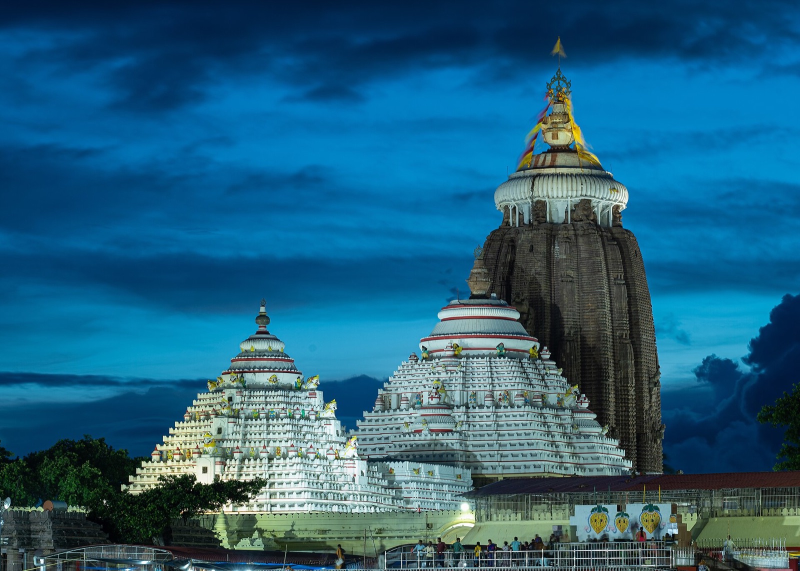 Jagannath Temple in Puri at dusk, the landmark our team helps guests visit